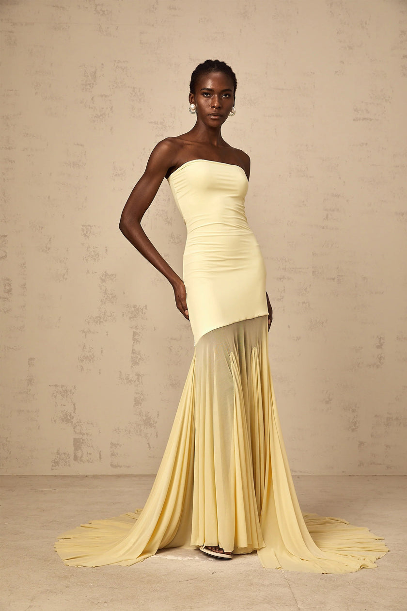 FJØRNA yellow off-shoulder sheer tulle maxi dress for women, elegant evening dress with flowing fabric and off-shoulder design.