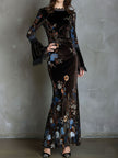 FJØRNA Velvet floral evening dress with elegant floral pattern and flowing silhouette, perfect for formal occasions.