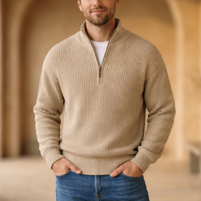 Men's FJØRNA half-zip collar knit sweater featuring a cozy, textured design in a versatile style.