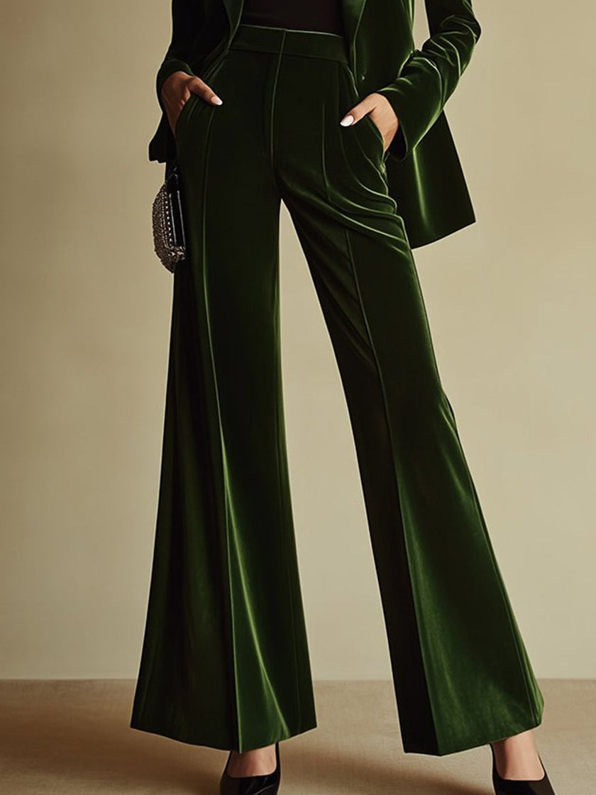 Emerald green velvet two-piece suit set for women, featuring stylish pants and matching top by FJØRNA.