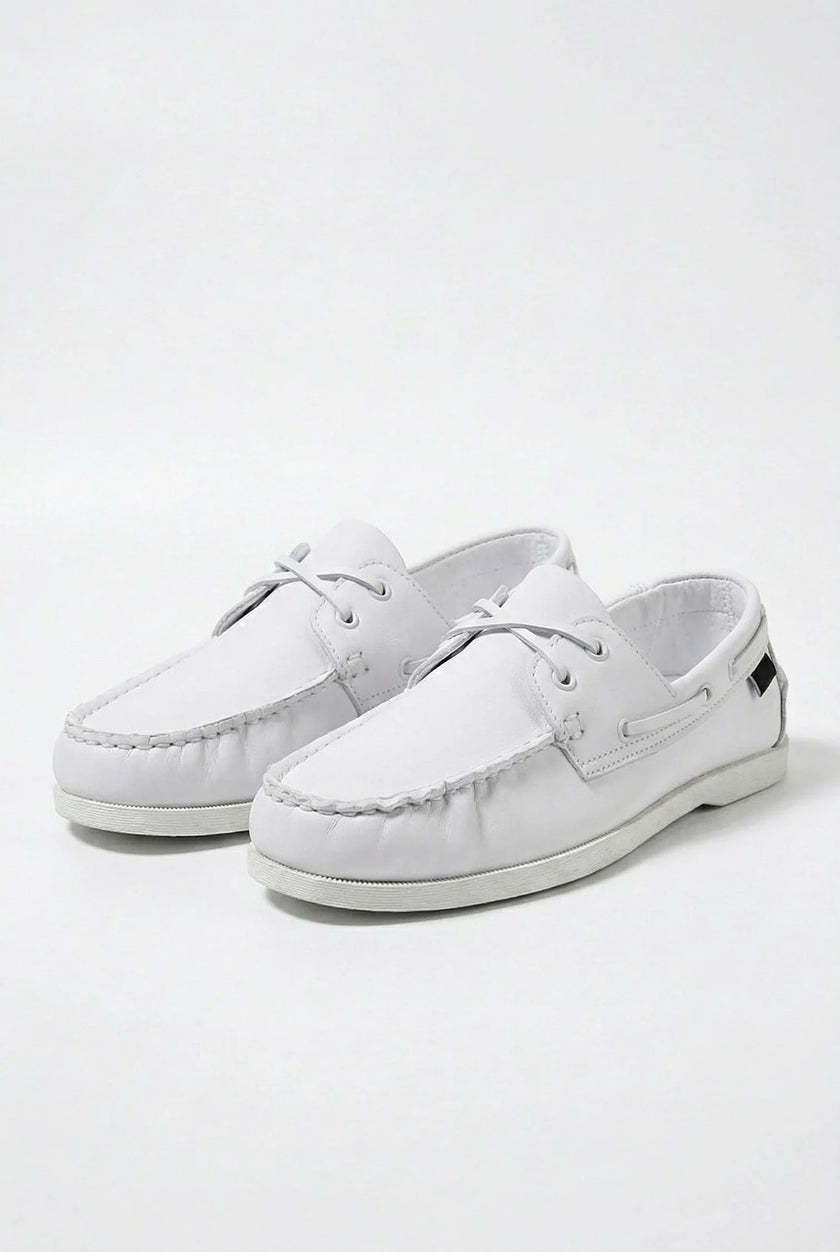 Men's nautical boat shoes by FJØRNA with PU upper, deck shoes for men, featuring a classic design ideal for casual maritime style.