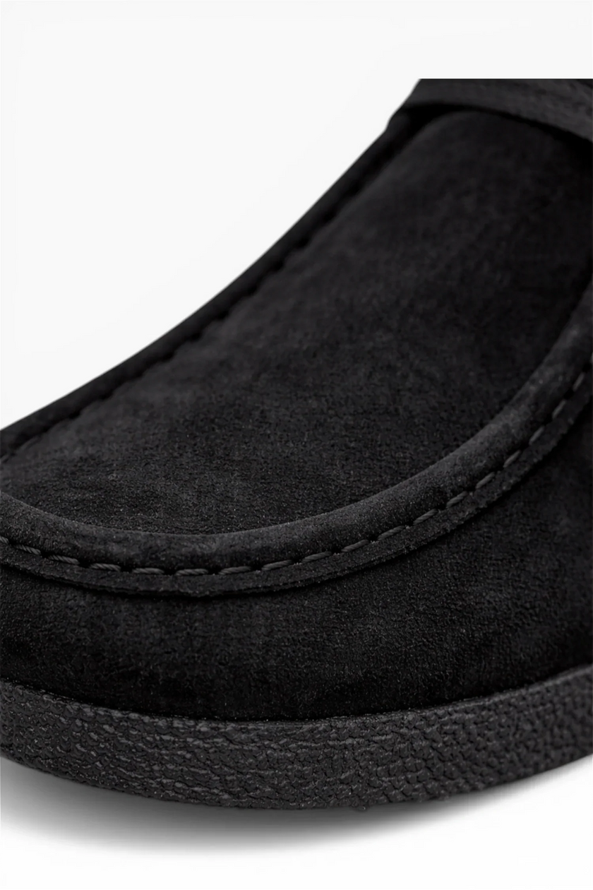 FJØRNA men's casual slip-on cushioned trainers with lightweight design and all-day comfort, shown in a neutral color.