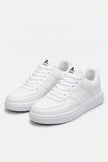 White breathable cushioned men's casual shoes by FJØRNA, lightweight sneakers with comfortable design for walking.