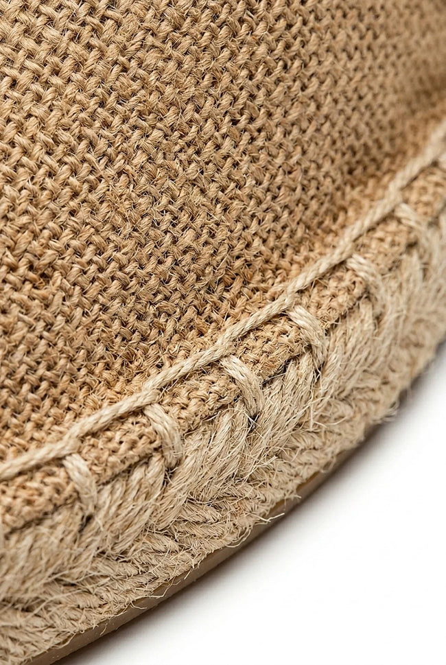 Men’s linen espadrille slip-on shoes by FJØRNA, lightweight summer espadrilles with breathable fabric and casual design.
