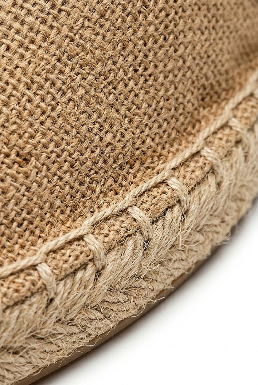Men’s linen espadrille slip-on shoes by FJØRNA, lightweight summer espadrilles with breathable fabric and casual design.