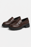FJØRNA women's chunky platform loafers with block sole, casual slip-on shoes in black leather, perfect for spring styles.