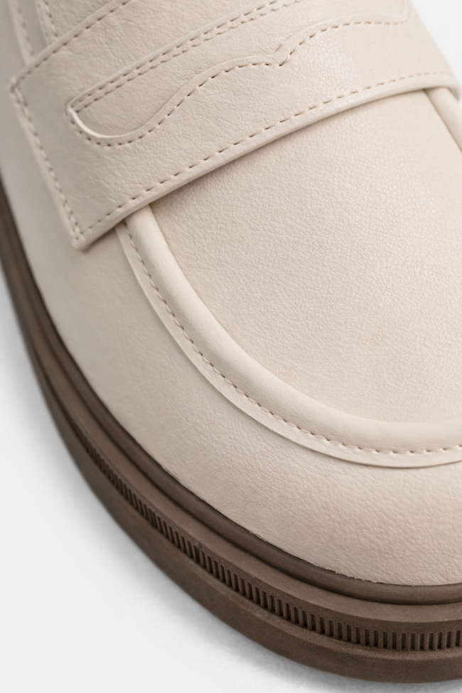 Women's FJØRNA chunky platform loafers with block heels, stylish smart-casual shoes perfect for spring.