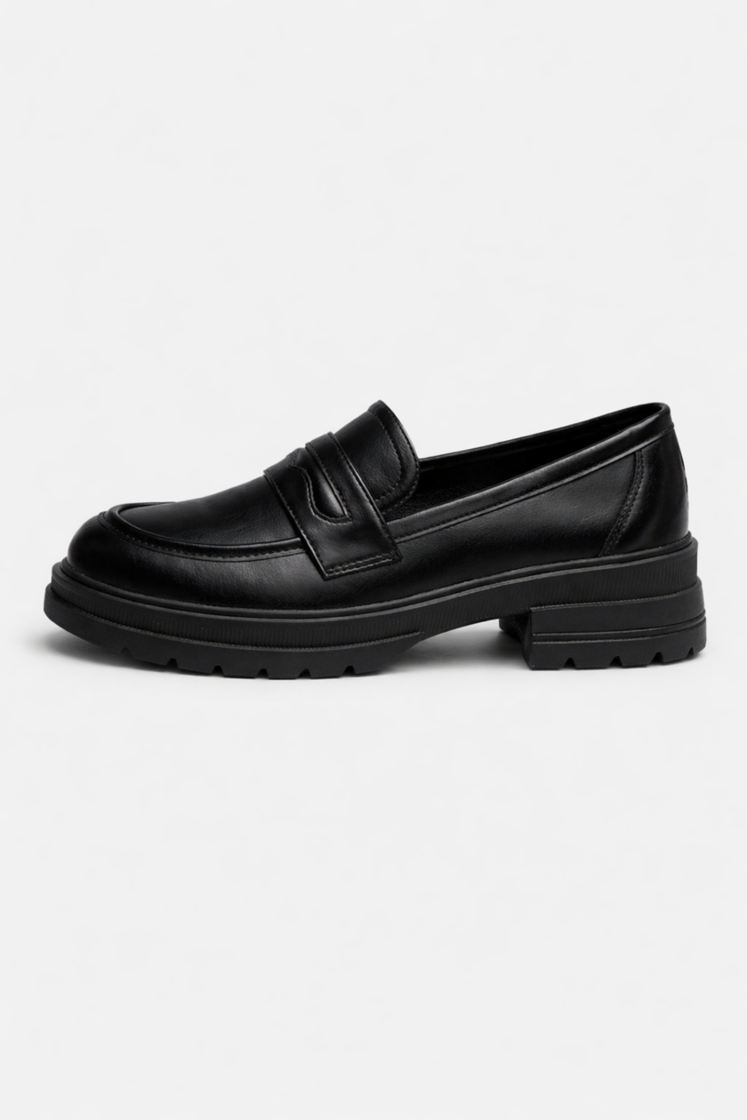 FJØRNA women's chunky platform loafers with block sole, casual slip-on shoes in black, perfect for spring fashion.