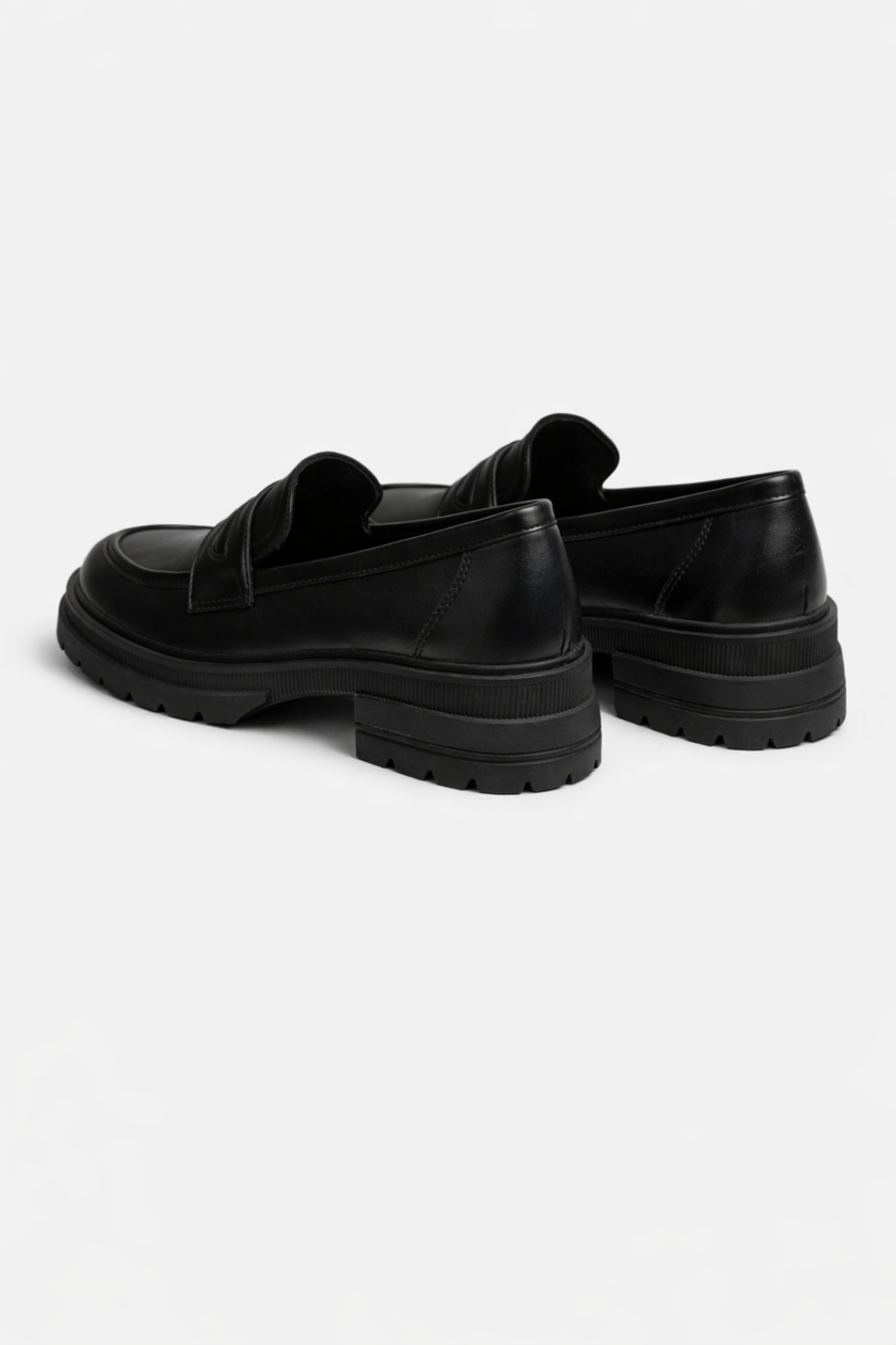 FJØRNA women's chunky platform loafers with block soles, casual slip-on shoes for women in a stylish spring design.
