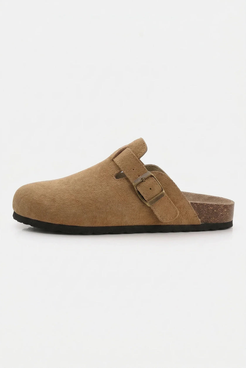 FJØRNA women's suede-effect slip-on clogs with a sleek, comfortable design, perfect for casual and stylish footwear.