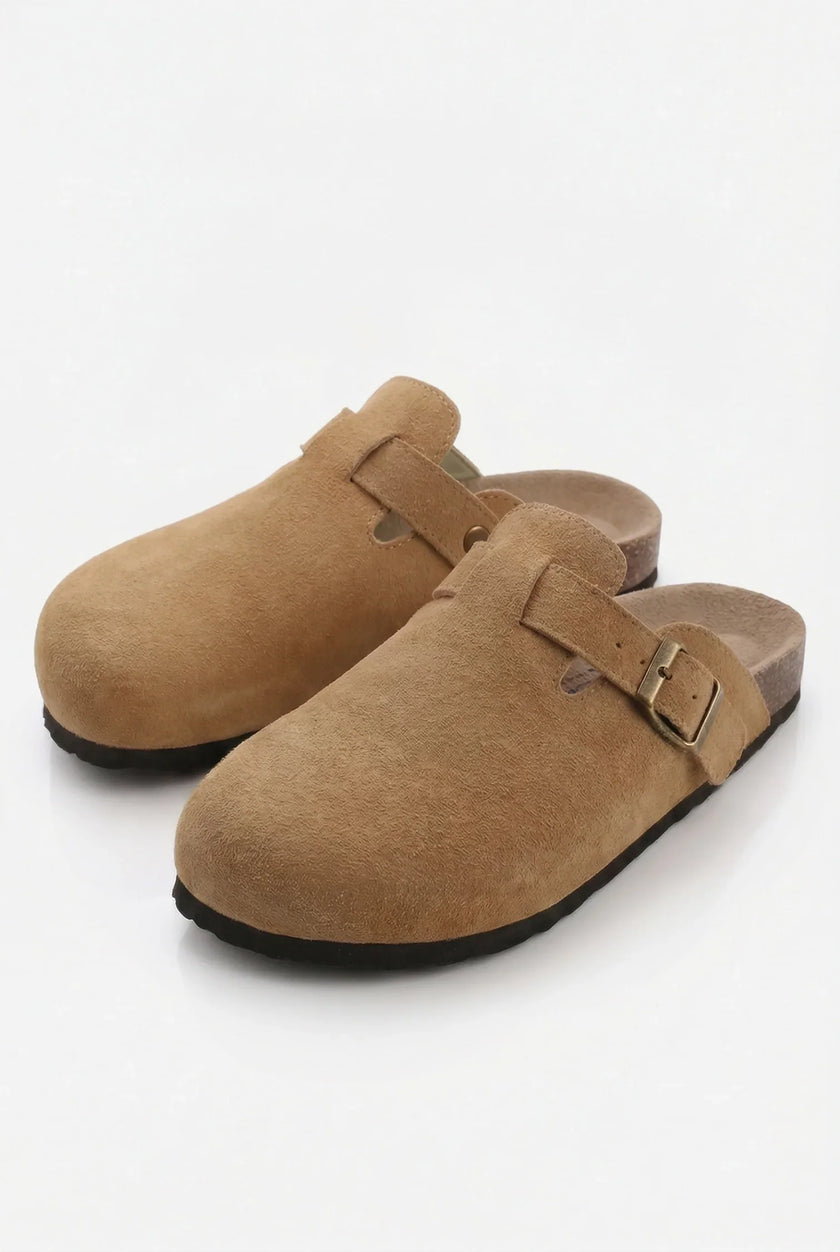 FJØRNA women's suede-effect slip-on clogs with a sleek, comfortable design, ideal as a stylish alternative to traditional loafers.