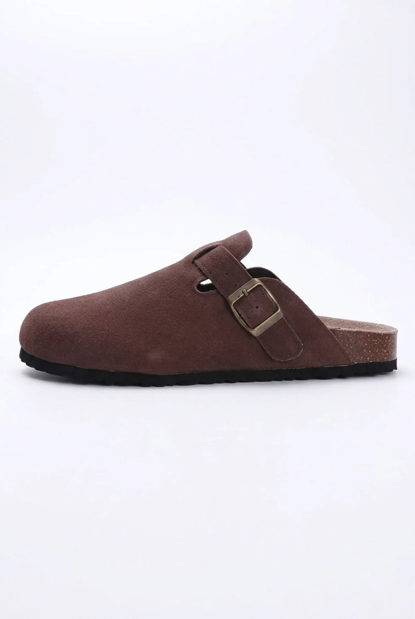 FJØRNA women's suede-effect slip-on clogs in a refined, comfortable design, perfect as a stylish alternative to traditional loafers.
