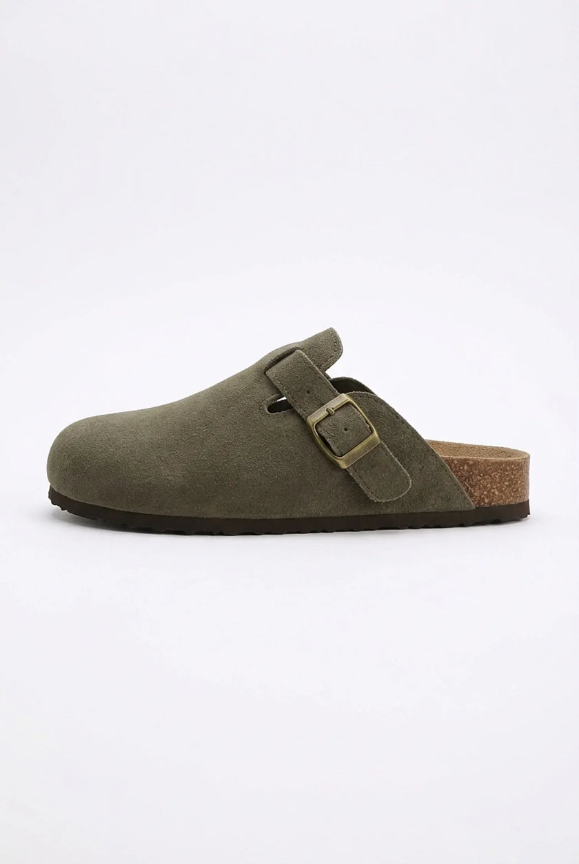 FJØRNA women's suede-effect slip-on clogs with rounded toe, low heel, and comfortable design, perfect for casual wear.