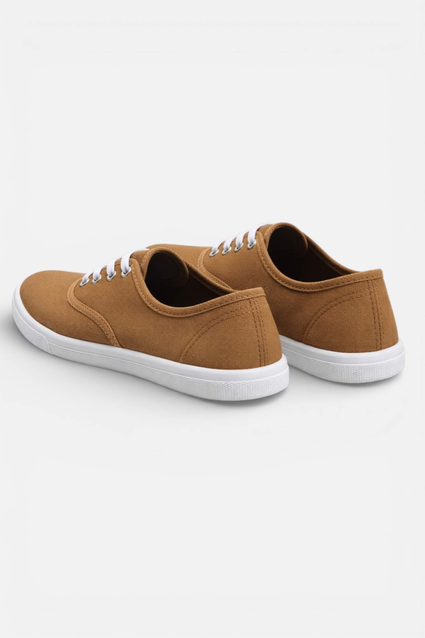 FJØRNA women's lightweight breathable casual trainers, showing a comfortable shoe design with a sleek, modern look.