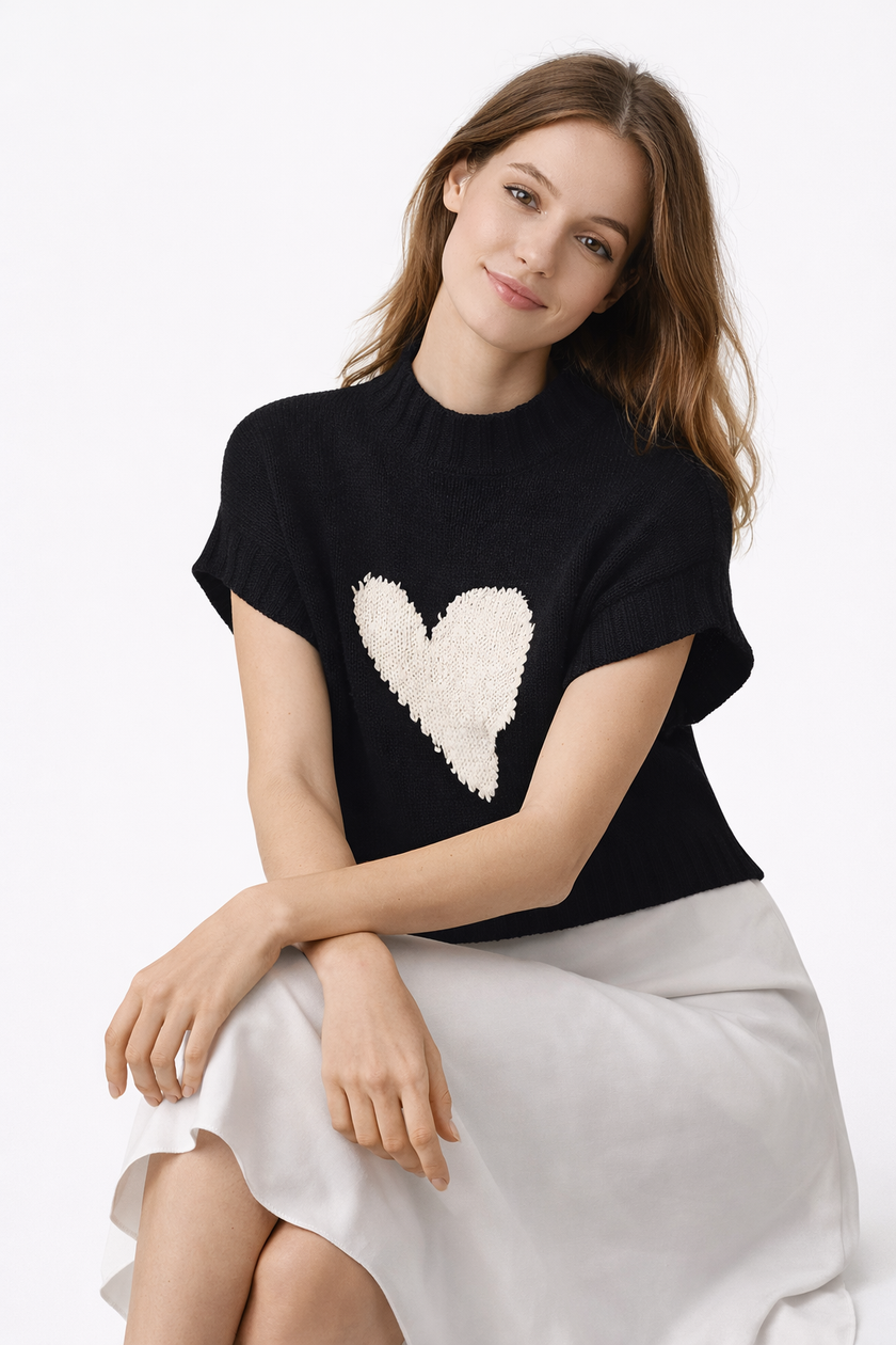 Sleeveless Heart Knit Sweater Women Relaxed Fit
