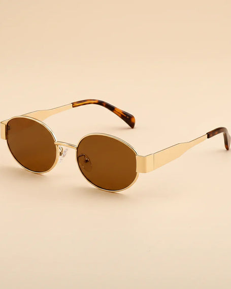 FJØRNA Retro Studio sunglasses with oversized round frames, stylish and trendy eyewear for a vintage-inspired look.