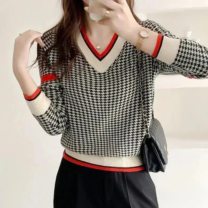 Knit Sweater Women Houndstooth V-Neck Contrast Trim Elegant
