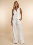 FJØRNA women's summer two-piece linen co-ord set with button front, lightweight and stylish for warm weather.