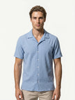 FJØRNA men's classic short-sleeve button-up shirt, casual summer tops, light fabric with a collar and button closure.