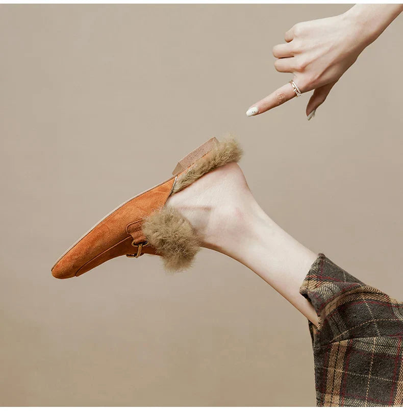 FJØRNA women's fur mule slippers with plush lining, slip-on design, cozy and luxurious footwear for comfortable indoor wear.