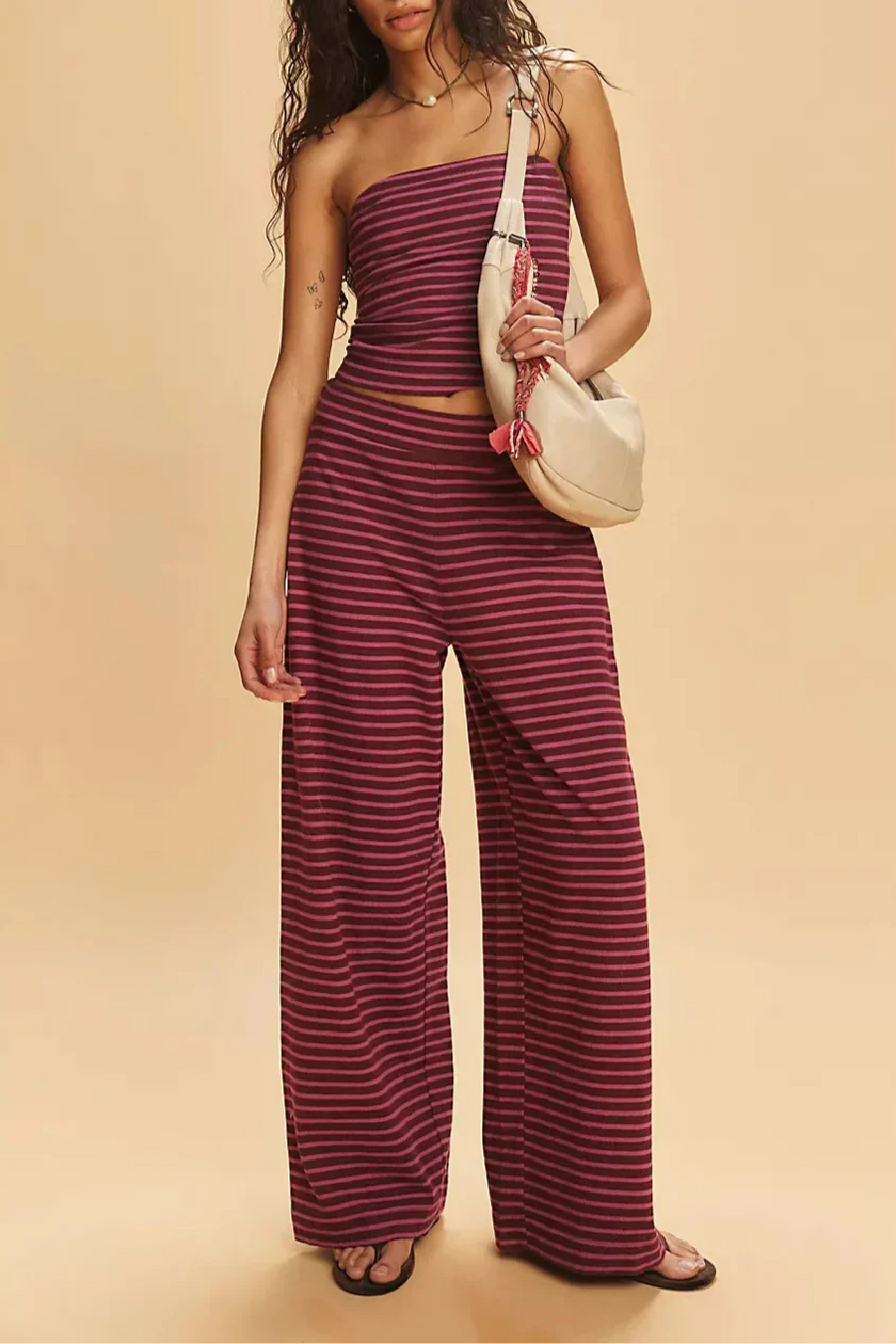 FJØRNA women's knit wide-leg trousers with loose fit and pull-on design, shown in soft, textured fabric.