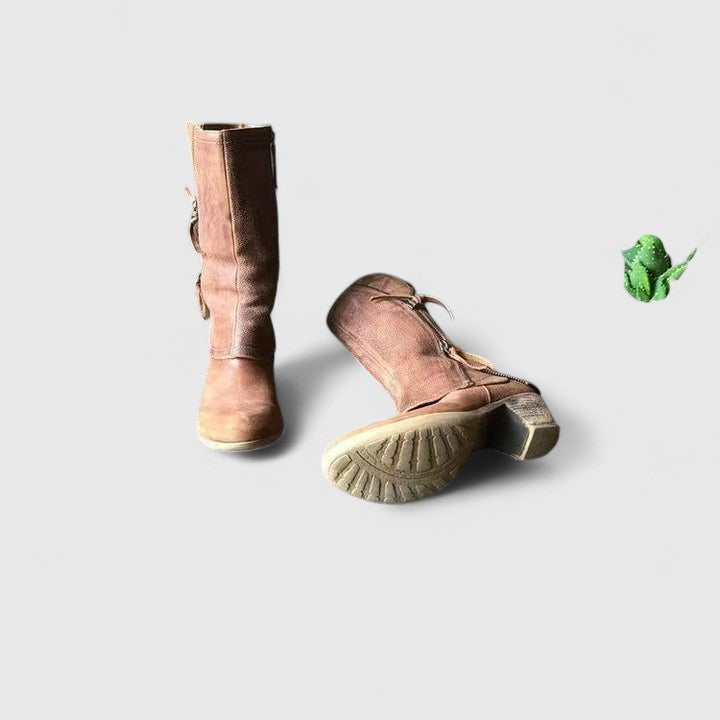 FJØRNA women's orthopedic boots with classic arch support, featuring sturdy leather construction and comfortable sole for everyday wear.
