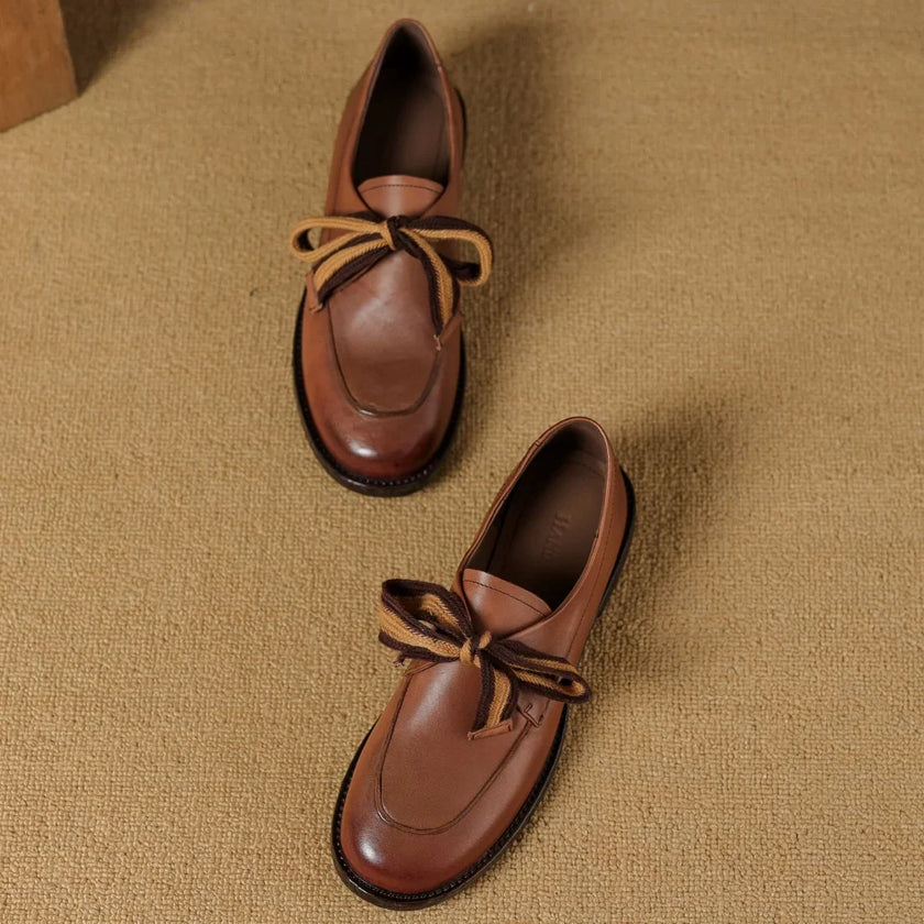 FJØRNA women’s dual-tone leather loafers with handcrafted design and cushioned insoles, stylish and comfortable shoes for women.