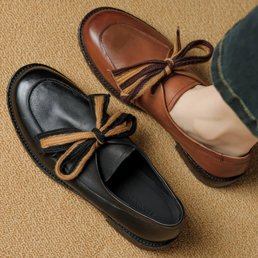 FJØRNA women's dual-tone leather loafers with cushioned insoles, handcrafted shoes featuring stylish design and comfortable fit.
