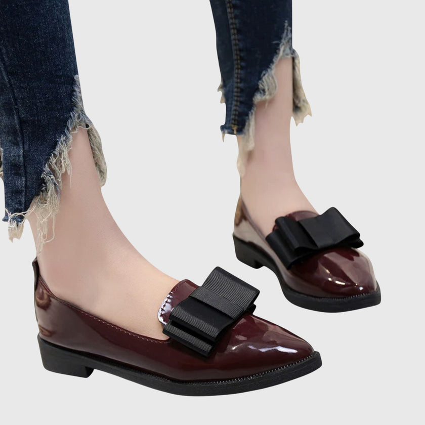 FJØRNA women's orthopedic loafers with cushioned insole and low heel, stylish and comfortable footwear for women.