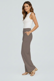 FJØRNA women's high-rise wide-leg summer trousers with pockets, breathable lightweight fabric, perfect for warm weather.