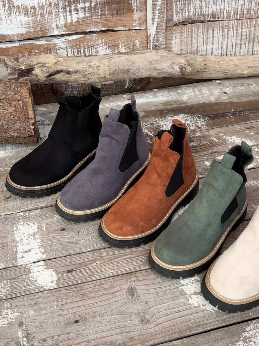 Malin | Women's Suede Round-Toe Platform Chunky Chelsea Boots