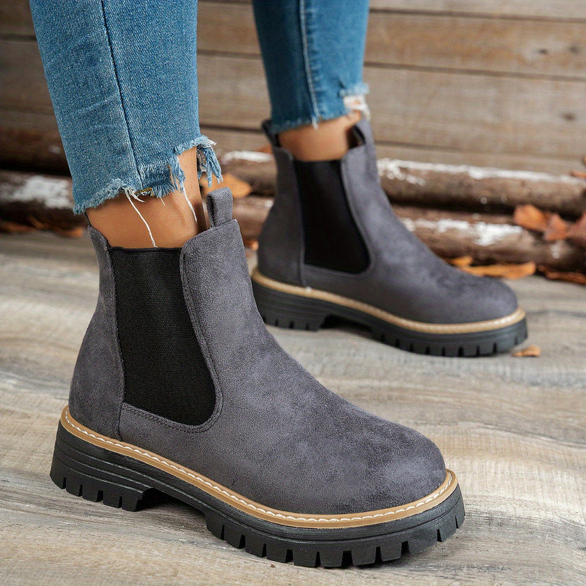 Malin | Women's Suede Round-Toe Platform Chunky Chelsea Boots