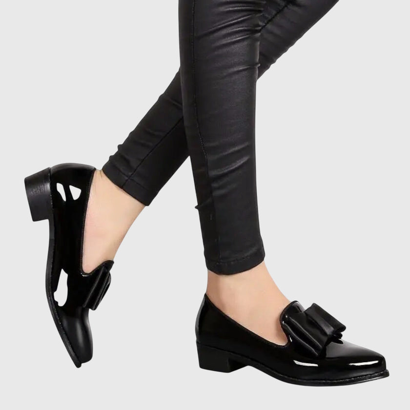 FJØRNA women's orthopedic loafers with heels and cushioned insoles, featuring a stylish leather design and supportive comfort.