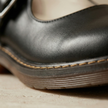 FJØRNA Nina vintage leather Mary Jane shoes for women with strap and comfortable sole in classic brown leather.