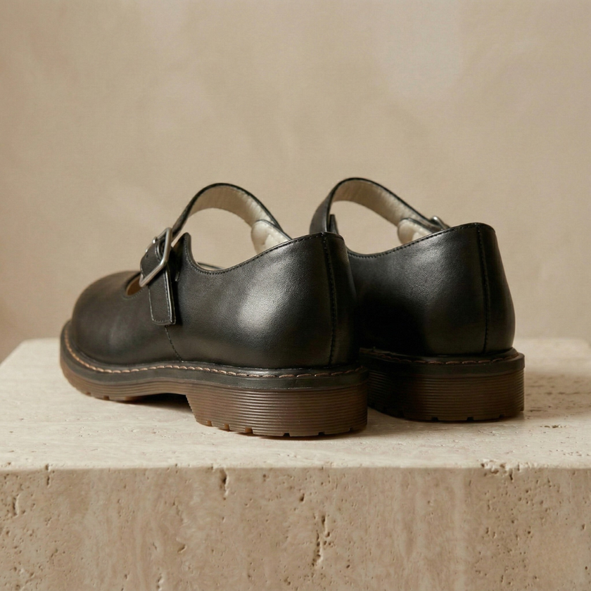 Brown Nina vintage leather Mary Jane shoes for women with strap and comfortable sole, classic FJØRNA women’s leather shoes.