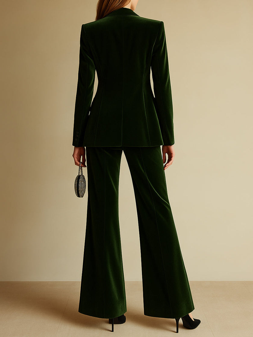 Emerald green velvet two-piece suit set for women, featuring stylish pants and matching top by FJØRNA.