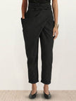 FJØRNA lightweight women's summer trousers with high waist, wide leg, tapered fit, made of soft, comfortable fabric.