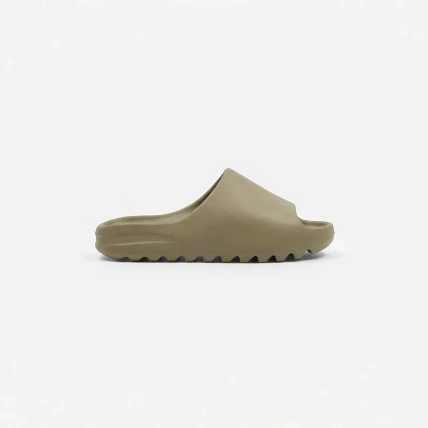 Men's FJØRNA open toe slides, stylish men's slippers with a comfortable open toe design, suitable for casual wear.