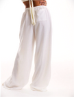 FJØRNA linen-blend wide-leg women’s trousers, loose pull-on pants with a relaxed fit, soft fabric and stylish design.