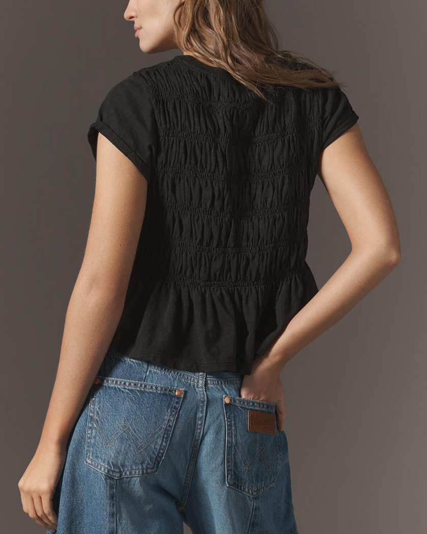 Women’s linen ruched ruffle top by FJØRNA, casual sleeveless blouse with gathered fabric and ruffle details.