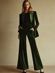 Emerald green loose velvet two-piece suit set for women, featuring stylish pants and top from FJØRNA.