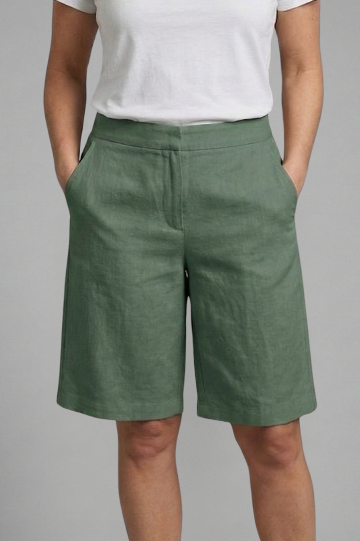 FJØRNA women's high-waisted knee-length summer shorts with drawstring, lightweight and comfortable for warm weather.