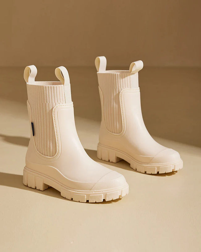 Yara | Women's Waterproof Non Slip Chelsea Lug Sole Ankle Boots with Comfortable