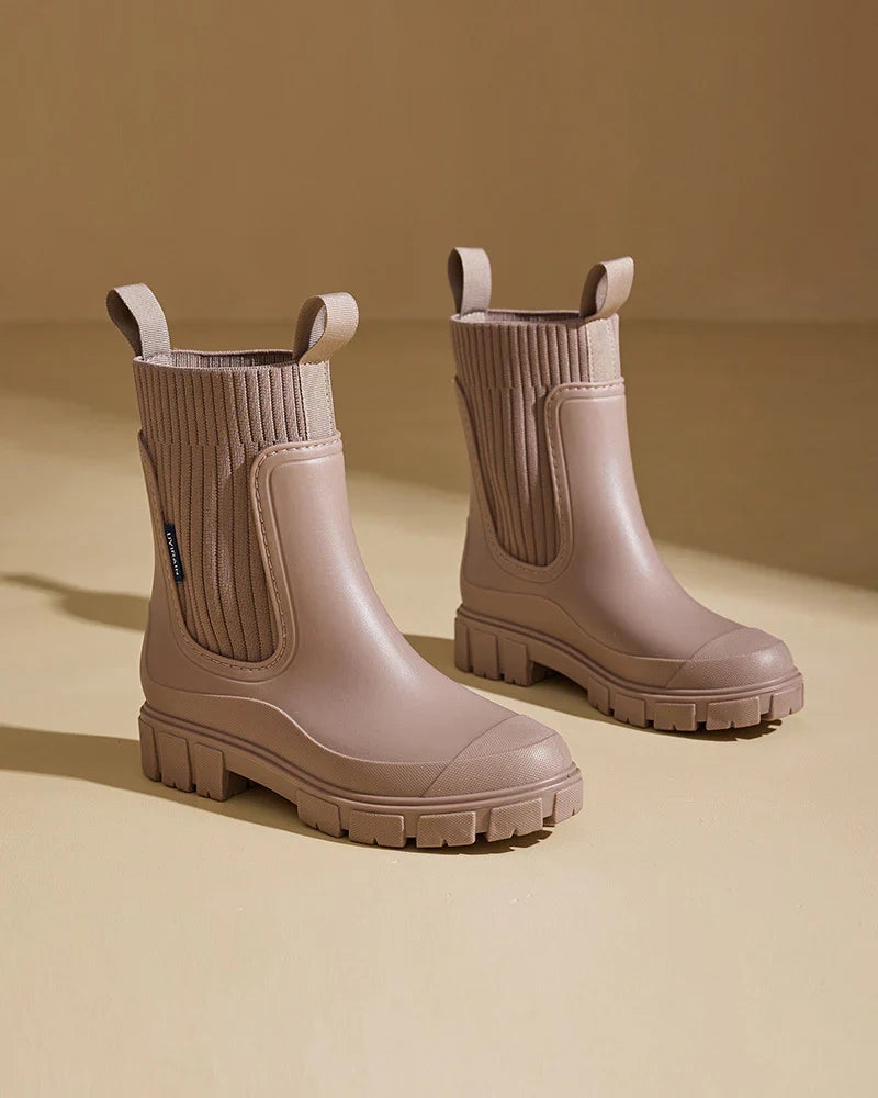Yara | Women's Waterproof Non Slip Chelsea Lug Sole Ankle Boots with Comfortable