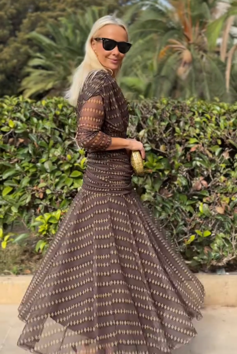 FJØRNA bohemian patterned V-neck mesh maxi dress with casual style, perfect for weddings and summer events.