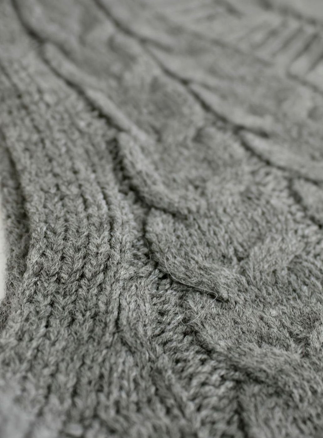 Cable Knit Sweater V Neck Relaxed Fit Stretch Pullover Jumper | Isadora
