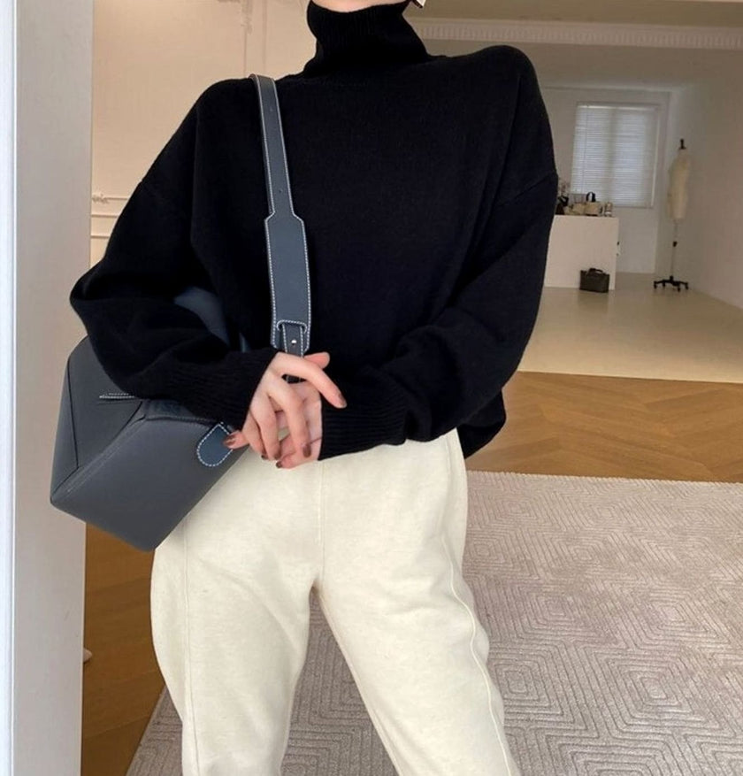 Luna | Women's Oversized Ribbed-Trim Knit Turtleneck Sweater with Slim-Fit for Everyday