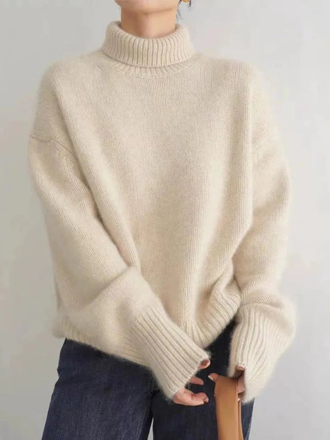 Scarlett | Women's Oversized Turtleneck Cashmere Knit Sweater with Roll-Neck for Autumn