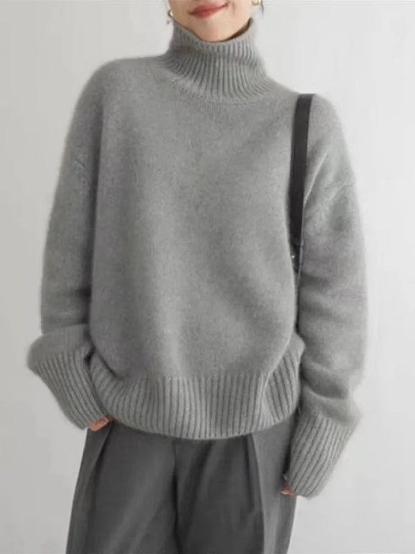 Scarlett | Women's Oversized Turtleneck Cashmere Knit Sweater with Roll-Neck for Autumn